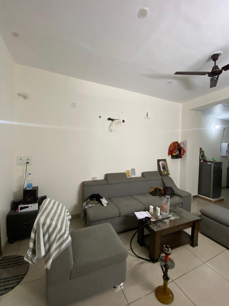 Living Room, ambala highway 2 Bedroom 100 Sq.Yd. Apartment In Ambala Highway Zirakpur 9047494