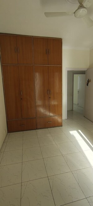 Room in 3 BHK Apartment at Vatika City, Sector 49 – for Sale