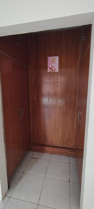Furnished Amenities in 3 BHK Apartment at Vatika City, Sector 49 – for Sale