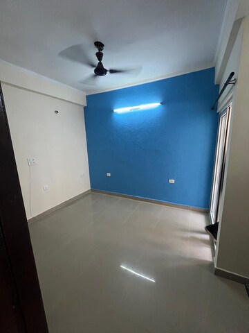 Furnished Amenities in 1 BHK Apartment at Sector 77 – for Rent