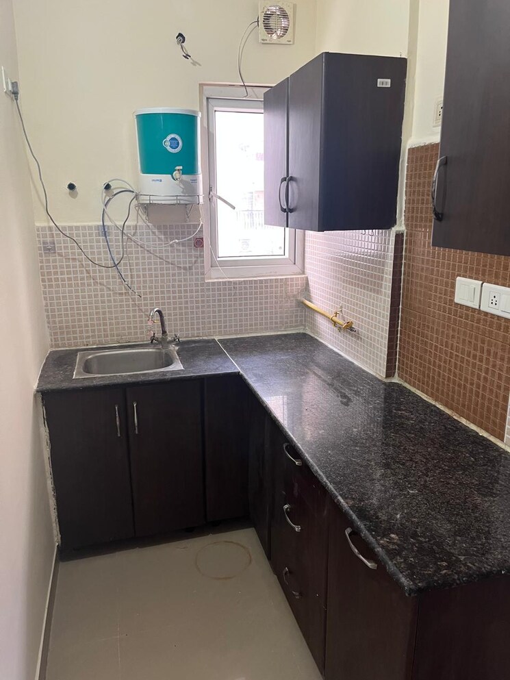 Kitchen, sector 77 1 Bedroom 750 Sq.Ft. Apartment In Sector 77 Noida 9047504