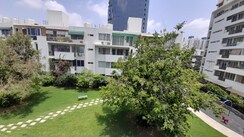 4 BHK + Servant Room Apartment For Sale in Vatika City
