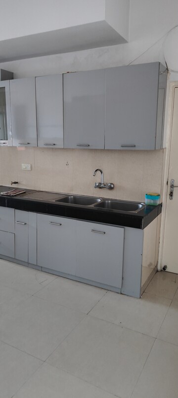 Kitchen in 4 BHK Apartment at DLF The Pinnacle, Dlf Phase V – for Rent
