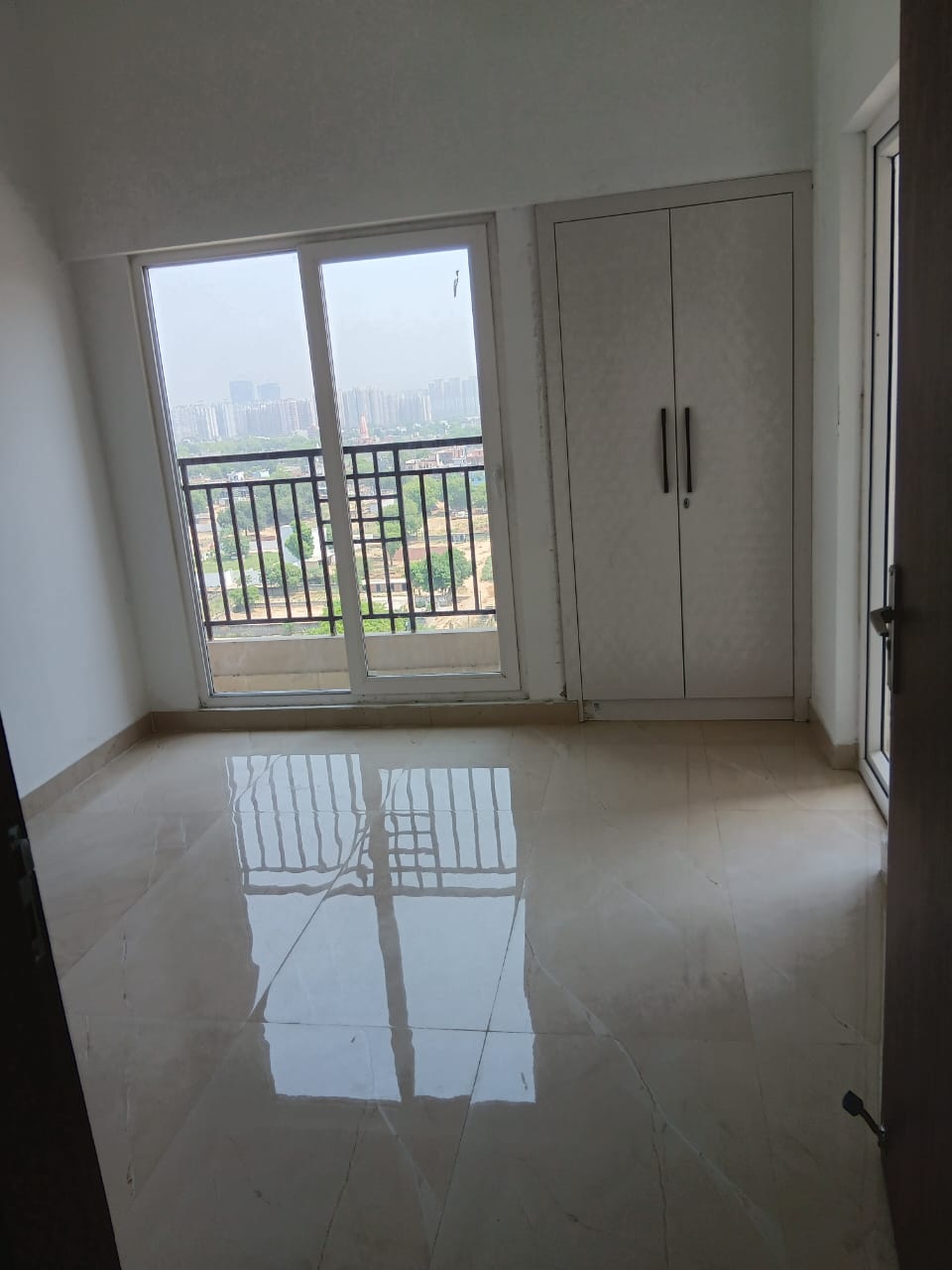 2 BHK Apartment For Rent in Ace Divino
