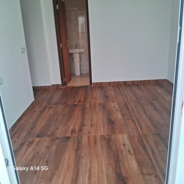 Room in 2 BHK Apartment at Ace Divino, Sector 1 Greater Noida – for Rent