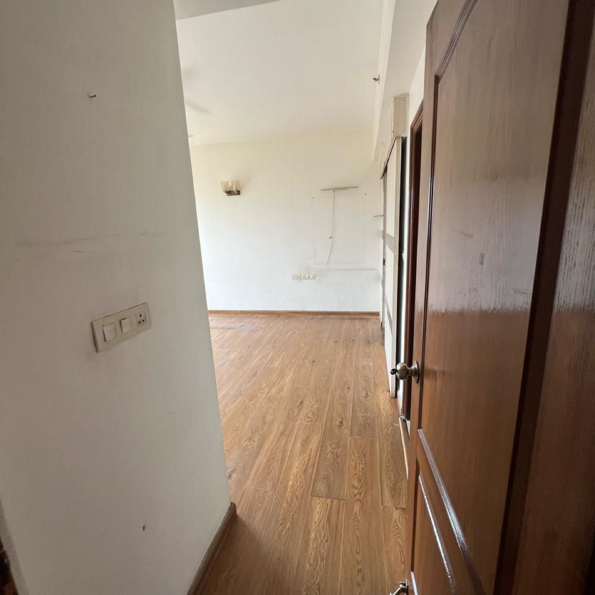 3.5 BHK + Pooja Room,Extra Room Apartment For Rent in 3C Lotus Boulevard