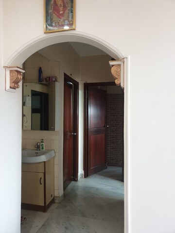 Building Lobby in 2 BHK Apartment at Chembur Gaothan, Chembur – for Rent