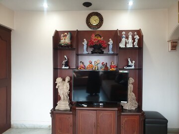Room in 2 BHK Apartment at Chembur Gaothan, Chembur – for Rent