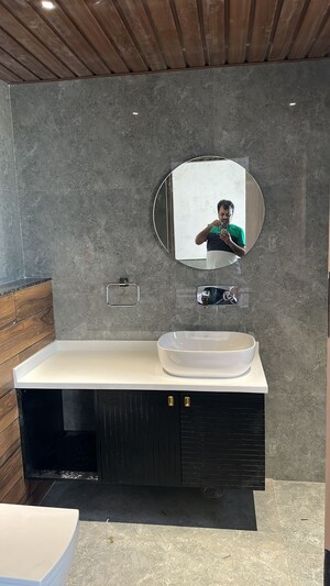 Bathroom in 3.5 BHK Apartment at Ansal Celebrity Meadows, Sushant Golf City – for Sale