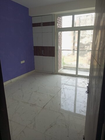 Room in 2 BHK Builder Floor at Sunshine Apartments Sector 73, Sector 73 – for Sale