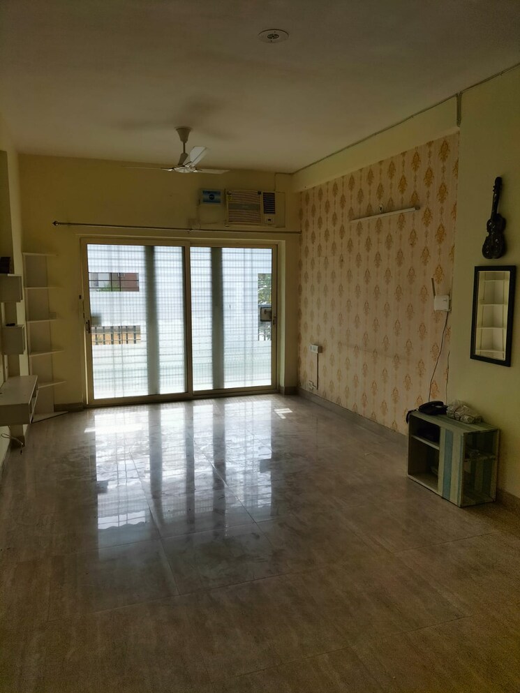 Room, puri-aman-vilas 3 Bedroom 1585 Sq.Ft. Apartment In Sector 89 Faridabad 9047599