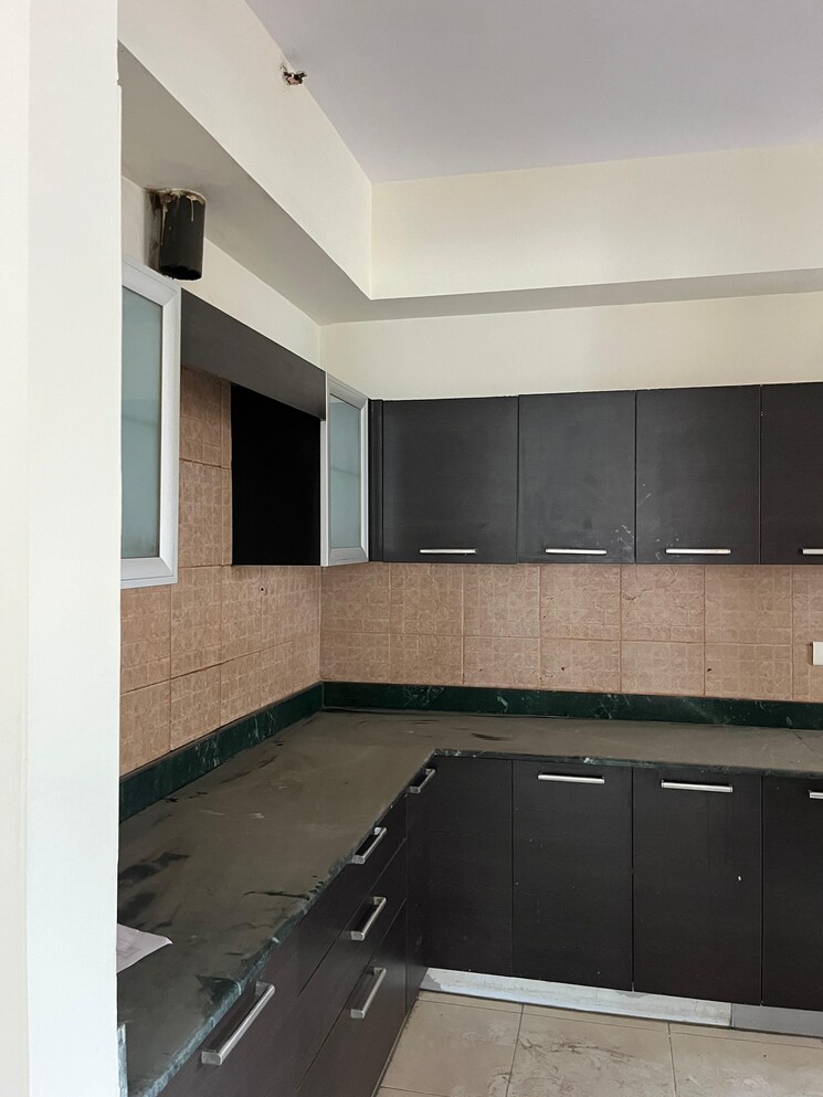 Kitchen, puri-pranayam 3 Bedroom 1857 Sq.Ft. Apartment In Sector 82 Faridabad 9047634