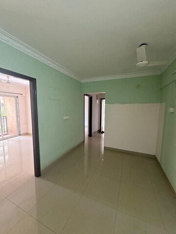 Room in 3 BHK Apartment at Nahar Lilium Lantana, Chandivali – for Rent