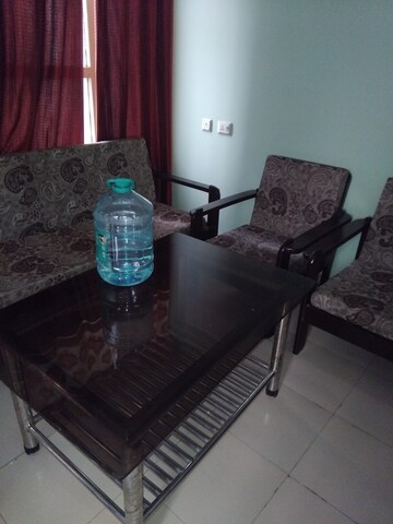 Furnished Amenities in 1 BHK Apartment at Auric City Homes, Sector 82 – for Rent