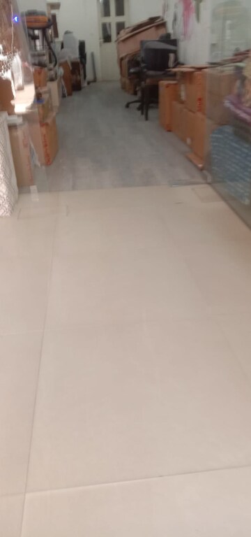  Shop For Rent in Green Park