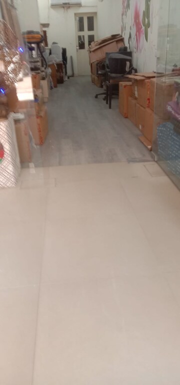 Team Area in  Shop at Green Park – for Rent