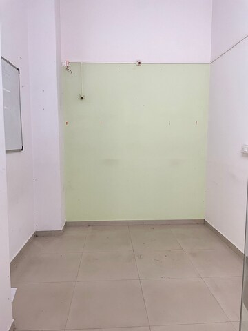  Office Space For Rent in Rustomjee Eaze Zone Mall, Malad West