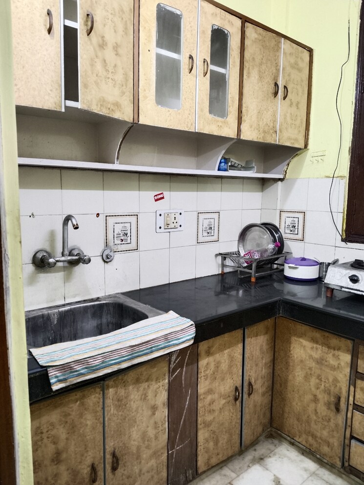 Kitchen, khirki extension 1 Bedroom 450 Sq.Ft. Apartment In Khirki Extension Delhi 9047639
