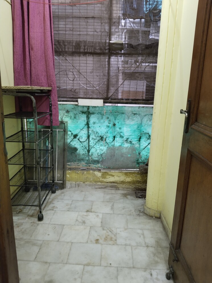 Balcony, khirki extension 1 Bedroom 450 Sq.Ft. Apartment In Khirki Extension Delhi 9047639
