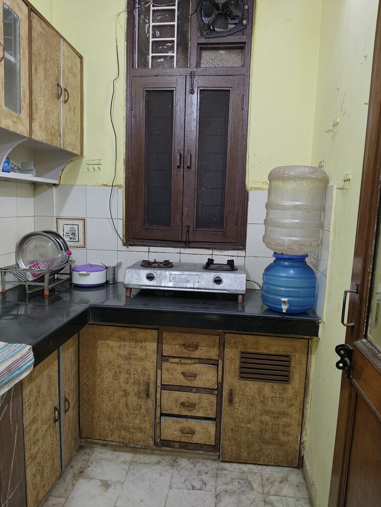 Kitchen, khirki extension 1 Bedroom 450 Sq.Ft. Apartment In Khirki Extension Delhi 9047639