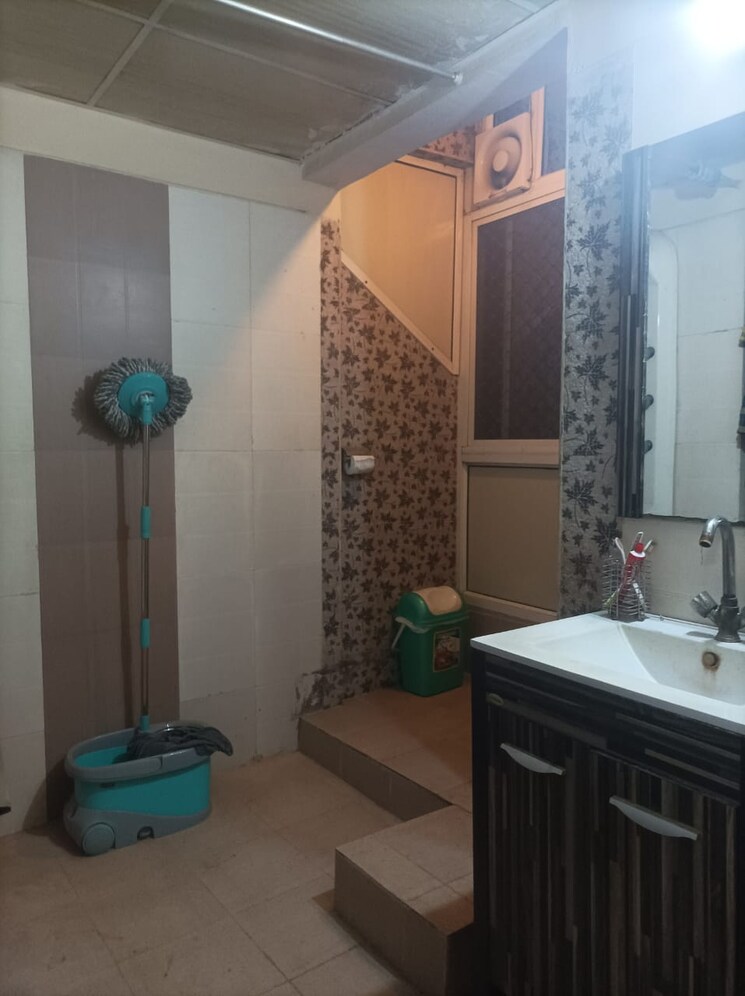 Bathroom, panchsheel-wellington 2 Bedroom 1100 Sq.Ft. Apartment In Dundahera Ghaziabad 9047685
