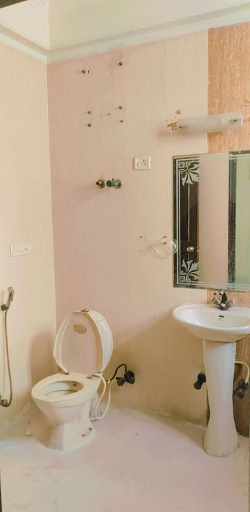 Bathroom in 3 BHK Builder Floor at RWA Apartments Sector 41, Sector 41 – for Rent