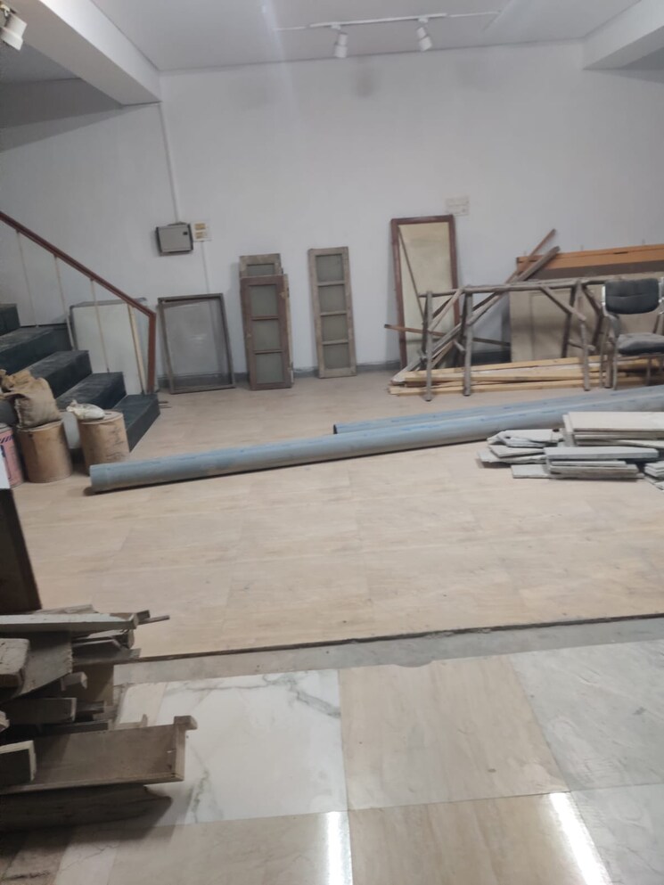 Team Area, hauz khas market Commercial Office Space 1650 Sq.Ft. In Hauz Khas Market Delhi 9047688