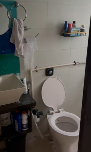 Bathroom in 2.5 BHK Apartment at Kinara Apartments, Andheri West – for Sale