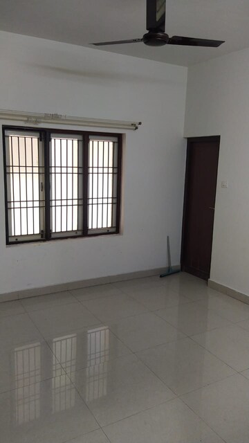 2 BHK Apartment For Rent in Rita Manor, Cooke Town