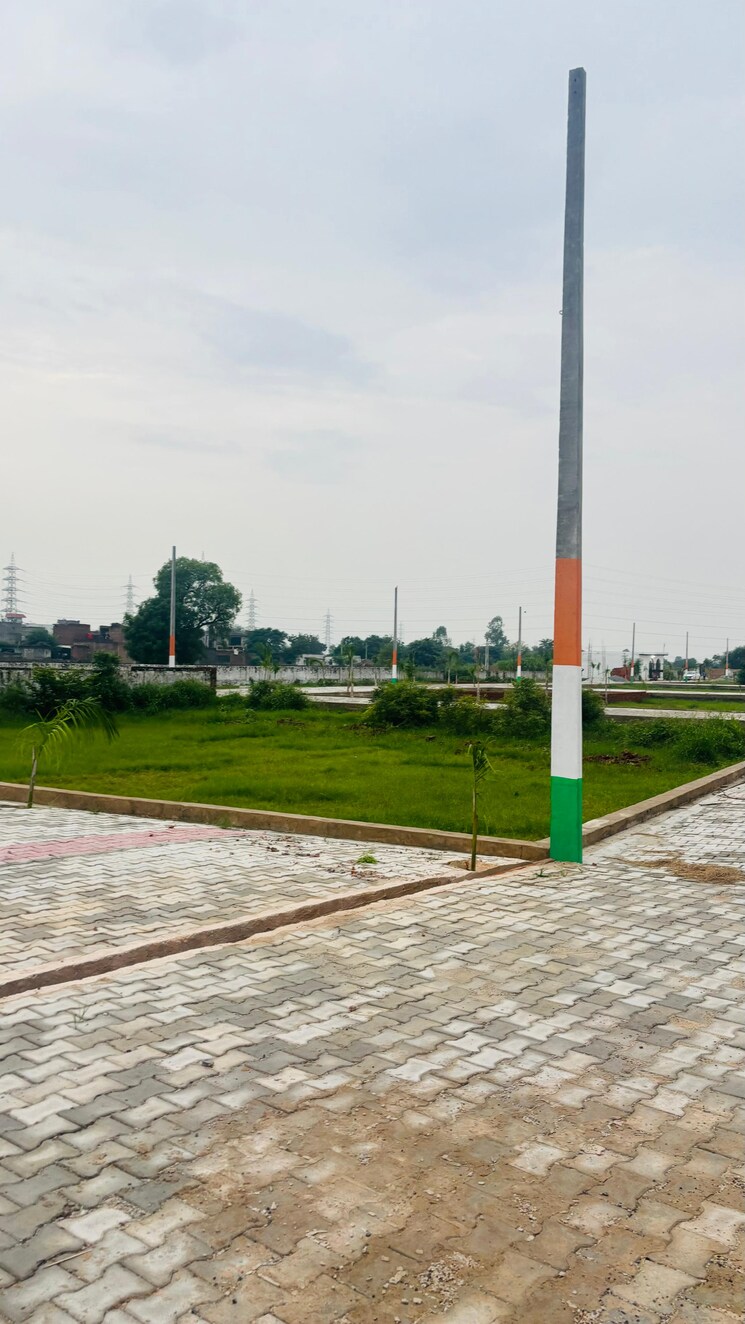 Garden, jewar  125 Sq.Yd. Plot In Jewar Greater Noida 9047772