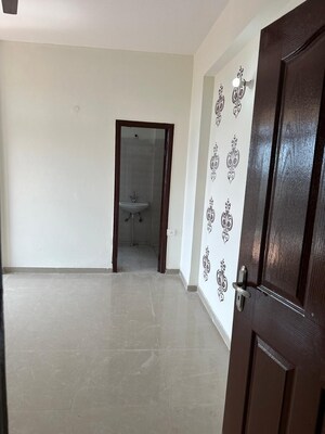 Room in 3 BHK Apartment at Sector 5 – for Sale