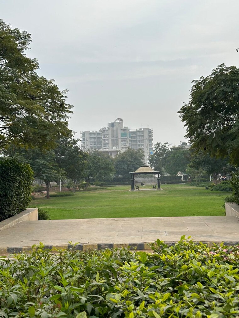 Garden, sector 5 3 Bedroom 1725 Sq.Ft. Apartment In Sector 5 Dharuhera 9047805