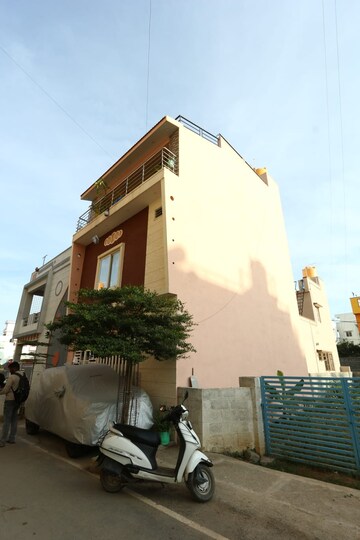 4 BHK Builder Floor – Exterior View View at Ramamurthy Nagar - for Sale