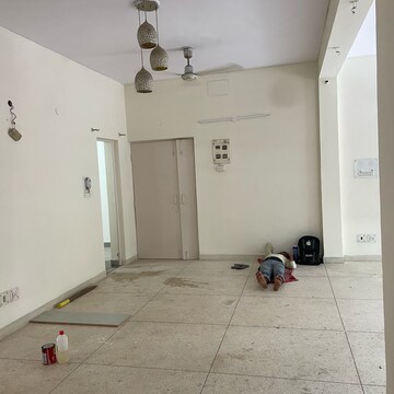 Bathroom in 3 BHK Apartment at Mansrovar Apartment, Sector 52 – for Rent