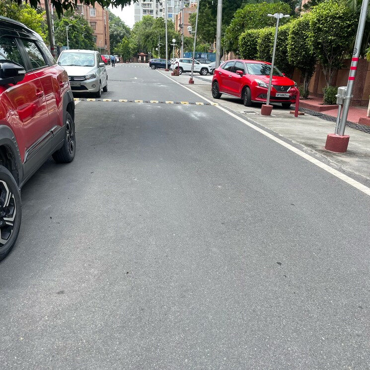  Parking, mansrovar-apartment 3 Bedroom 1750 Sq.Ft. Apartment In Sector 52 Noida 9047837