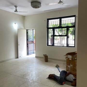 Living Room in 3 BHK Apartment at Mansrovar Apartment, Sector 52 – for Rent
