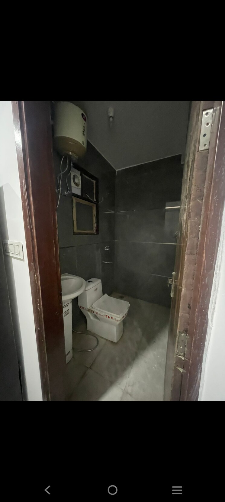 Bathroom, saket 3 Bedroom 1500 Sq.Ft. Builder Floor In Saket Delhi 9047833