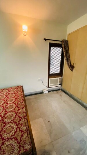 Room in 2 BHK Apartment at KLJ Platinum Heights, Sector 77 – for Sale