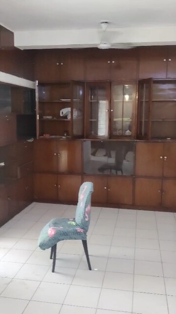Furnished Amenities in 3 BHK Builder Floor at Sheikh Sarai – for Rent