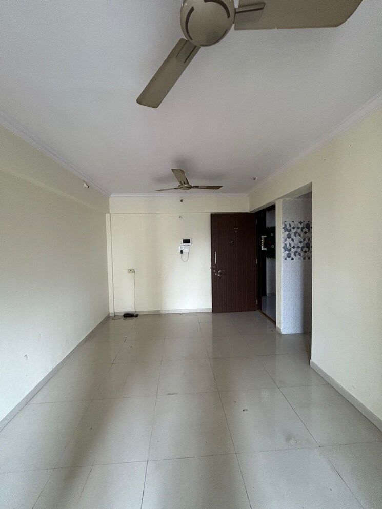 Room, velocity-hill-spring 2 Bedroom 750 Sq.Ft. Apartment In Ghodbunder Road Thane 9047932