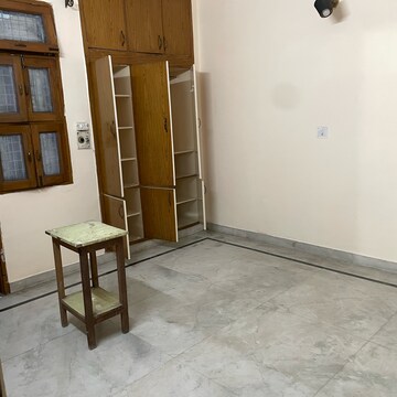 Room in 3 BHK Independent House at Sector 71 – for Rent