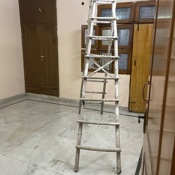 Room in 3 BHK Independent House at Sector 71 – for Rent