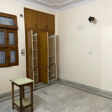 Room in 3 BHK Independent House at Sector 71 – for Rent