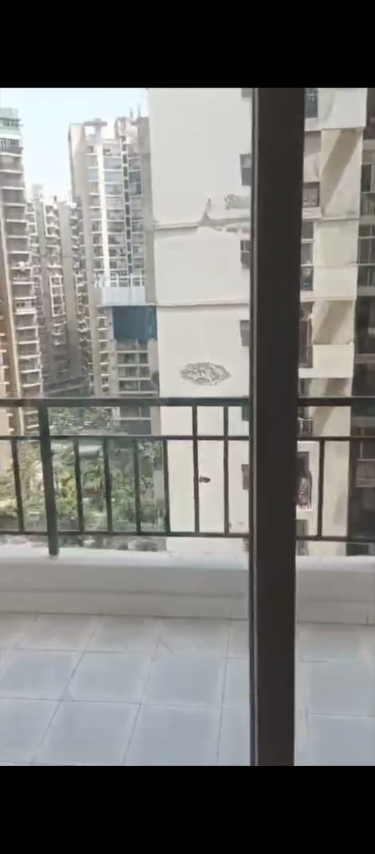 2 BHK Apartment For Sale in Ajnara Le Garden