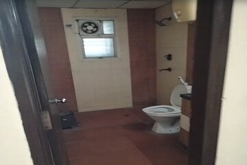 Bathroom in 3 BHK Apartment at Omaxe Grand, Sector 93b – for Rent