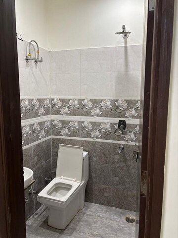 Bathroom in 2 BHK Builder Floor at Sector 45 – for Rent