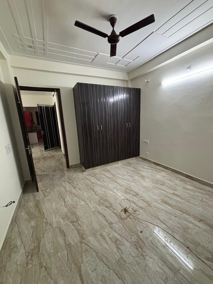 Room, sector 45 2 Bedroom 1200 Sq.Ft. Builder Floor In Sector 45 Gurgaon 9047981