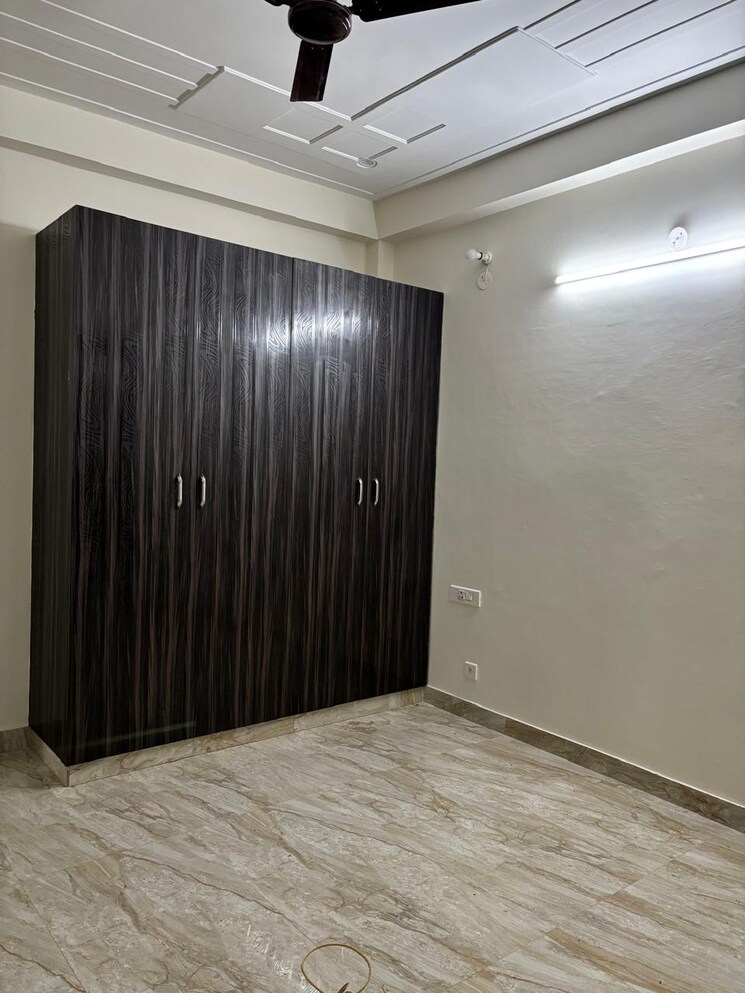 Room, sector 45 2 Bedroom 1200 Sq.Ft. Builder Floor In Sector 45 Gurgaon 9047981
