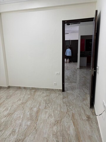 Room in 2 BHK Builder Floor at Sector 45 – for Rent
