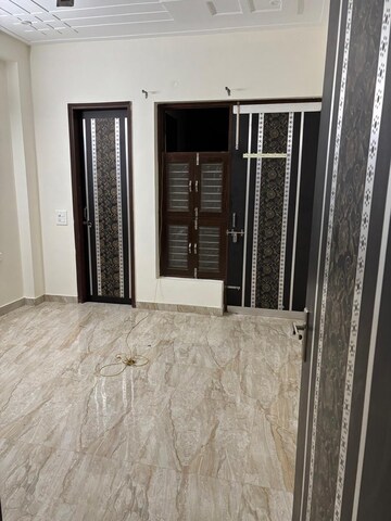 Room in 2 BHK Builder Floor at Sector 45 – for Rent